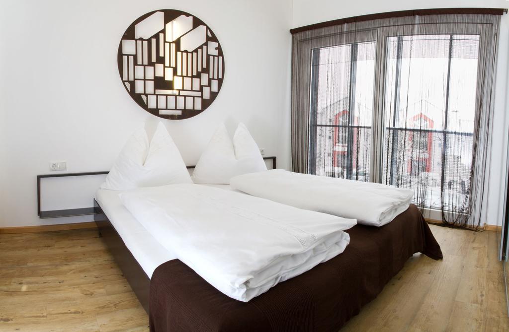 צל-אם-זי Arnsteiner Apartments מראה חיצוני תמונה
