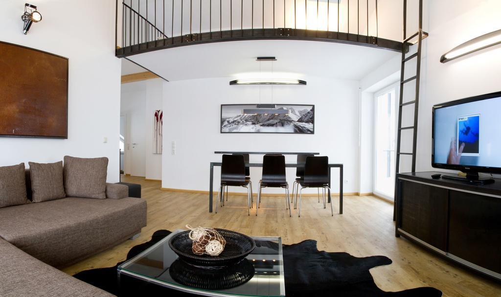 צל-אם-זי Arnsteiner Apartments מראה חיצוני תמונה